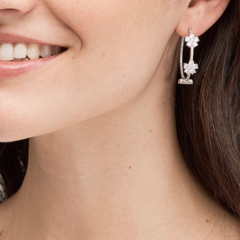 🚫SOLD♠️Kate Spade® Gleaming Gardenia Flower Hoops - Picture 2 of 3